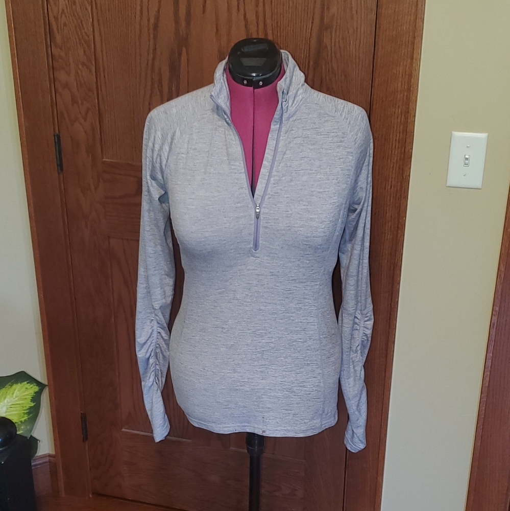 Lucy thumbhole top M